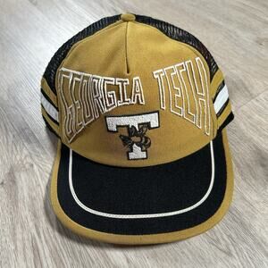 Vintage Georgia Tech Yellow Jackets Hat Snapback Trucker 3 Stripe Gold Black USA